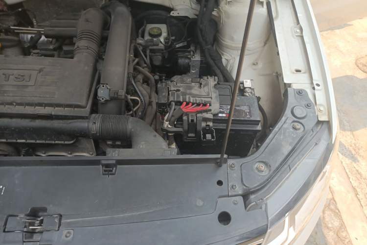Used Volkswagen Gran Lavida 2017 230TSI DSG Comfort Edition Engine Bay Left