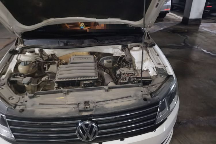 Used Volkswagen Gran Lavida 2017 1.6L Automatic Fashion Edition Engine Bay Left
