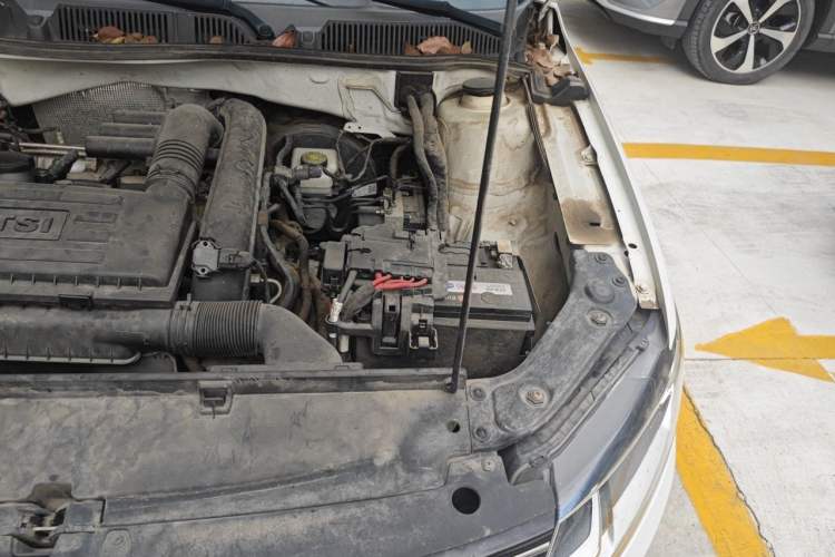 Used Volkswagen Gran Lavida 2017 180TSI DSG Comfort Edition Engine Bay Left