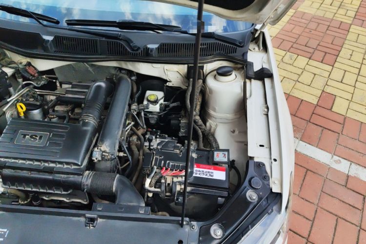 Used Volkswagen Gran Lavida 2017 180TSI DSG Comfort Edition Engine Bay Left