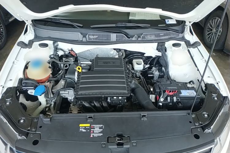 Used Volkswagen Gran Lavida 2017 1.6L Automatic Comfort Edition Engine Bay