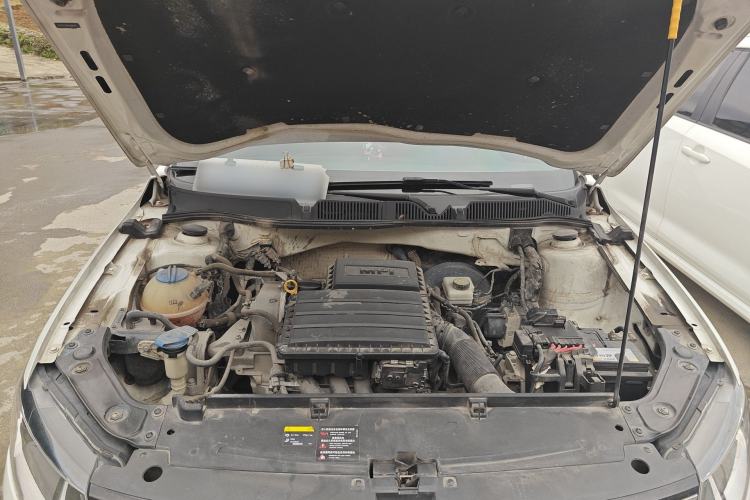 Used Volkswagen Gran Lavida 2017 1.6L Automatic Fashion Edition Engine Bay