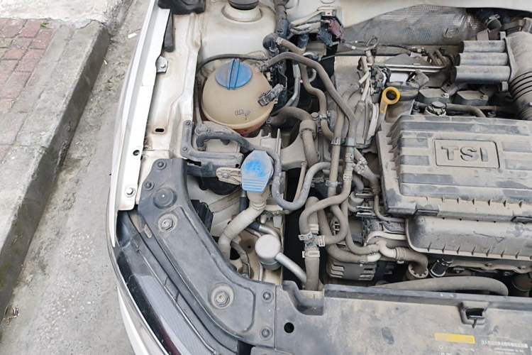 Used Volkswagen Gran Lavida 2017 180TSI DSG Comfort Edition Engine Bay Right