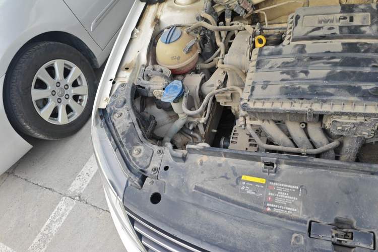 Used Volkswagen Gran Lavida 2017 1.6L Automatic Comfort Edition Engine Bay Right