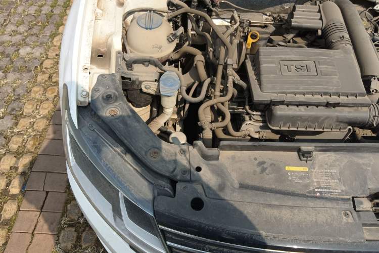 Used Volkswagen Gran Lavida 2017 180TSI DSG Comfort Edition Engine Bay Right