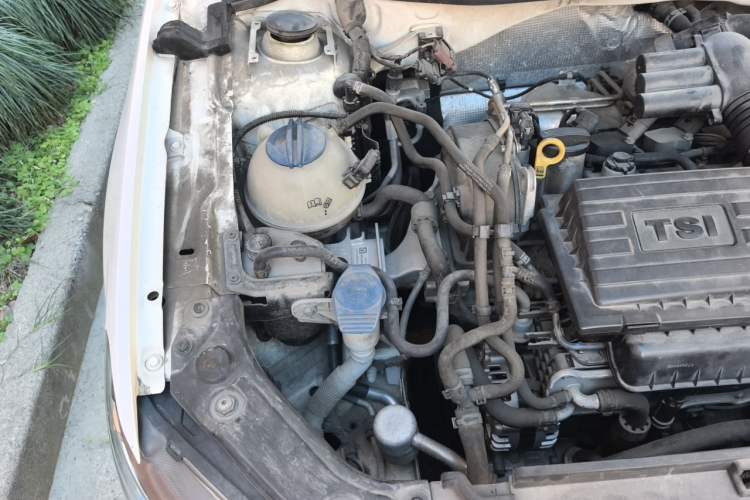 Used Volkswagen Gran Lavida 2017 230TSI DSG Comfort Edition Engine Bay Right