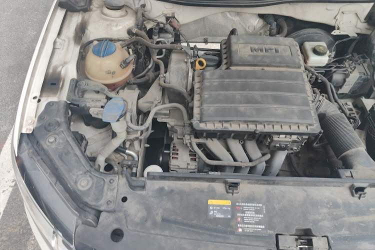 Used Volkswagen Gran Lavida 2017 1.6L Automatic Fashion Edition Engine Bay Right