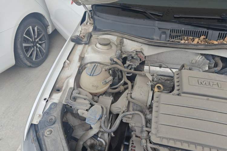 Used Volkswagen Gran Lavida 2017 1.6L Automatic Comfort Edition Engine Bay Right