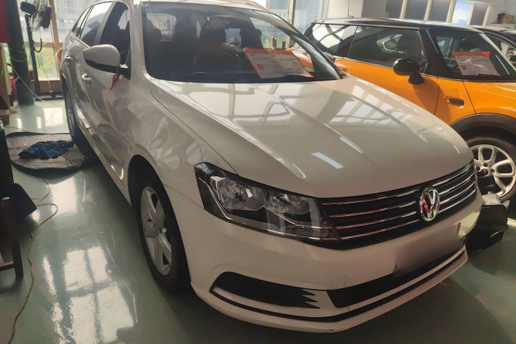 Used Volkswagen Gran Lavida 2017 1.6L Automatic Fashion Edition Exterior 2