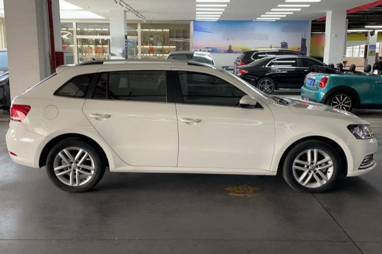 Used Volkswagen Gran Lavida 2017 180TSI DSG Comfort Edition Exterior 2