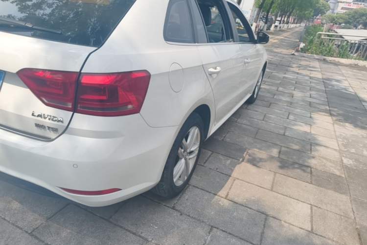 Used Volkswagen Gran Lavida 2017 180TSI DSG Comfort Edition Exterior 3