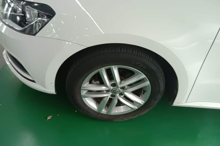 Used Volkswagen Gran Lavida 2017 180TSI DSG Comfort Edition Exterior 4