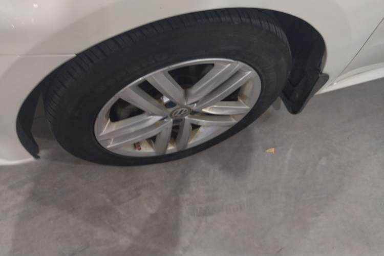 Used Volkswagen Gran Lavida 2017 180TSI DSG Comfort Edition Exterior 4