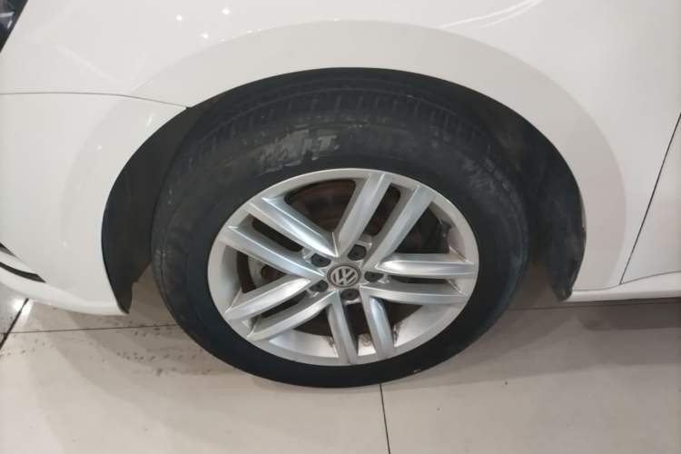 Used Volkswagen Gran Lavida 2017 180TSI DSG Comfort Edition Exterior 4