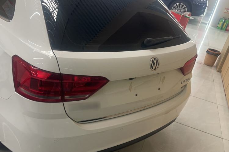 Used Volkswagen Gran Lavida 2017 180TSI DSG Comfort Edition Exterior 4