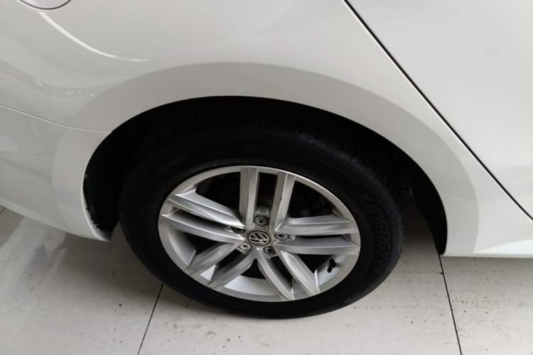 Used Volkswagen Gran Lavida 2017 230TSI DSG Comfort Edition Exterior 5
