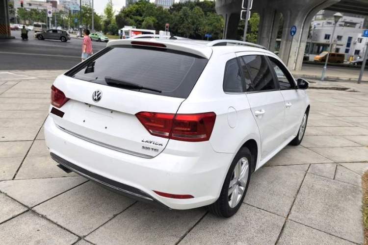 Used Volkswagen Gran Lavida 2017 230TSI DSG Comfort Edition Exterior 5