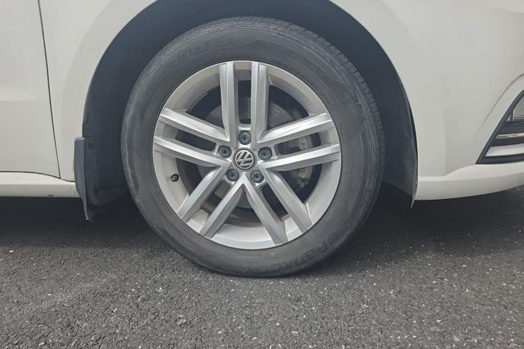 Used Volkswagen Gran Lavida 2017 1.6L Automatic Comfort Edition Exterior 7