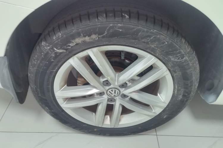 Used Volkswagen Gran Lavida 2017 180TSI DSG Comfort Edition Exterior 8