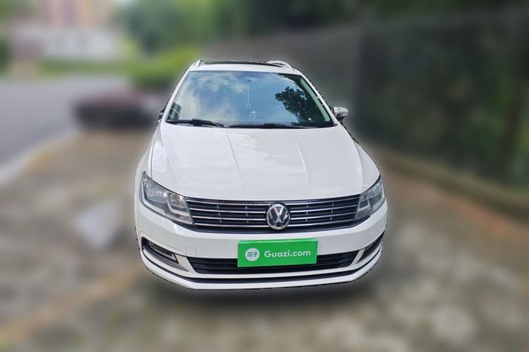 Used Volkswagen Gran Lavida 2017 1.6L Automatic Comfort Edition Front