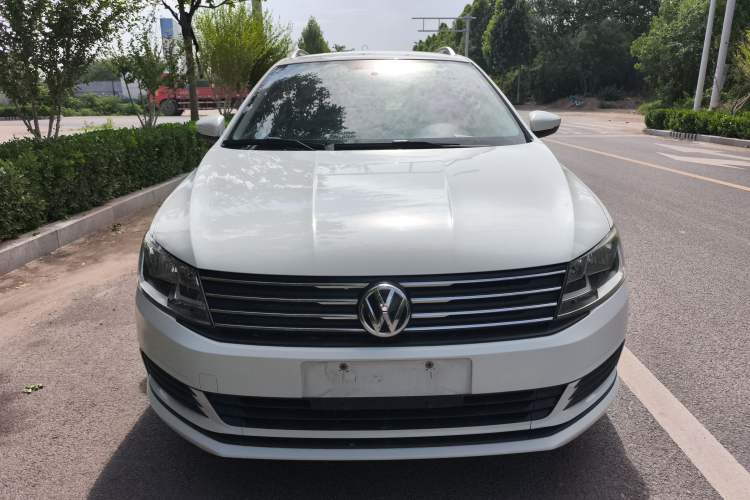 Used Volkswagen Gran Lavida 2017 1.6L Automatic Fashion Edition Front