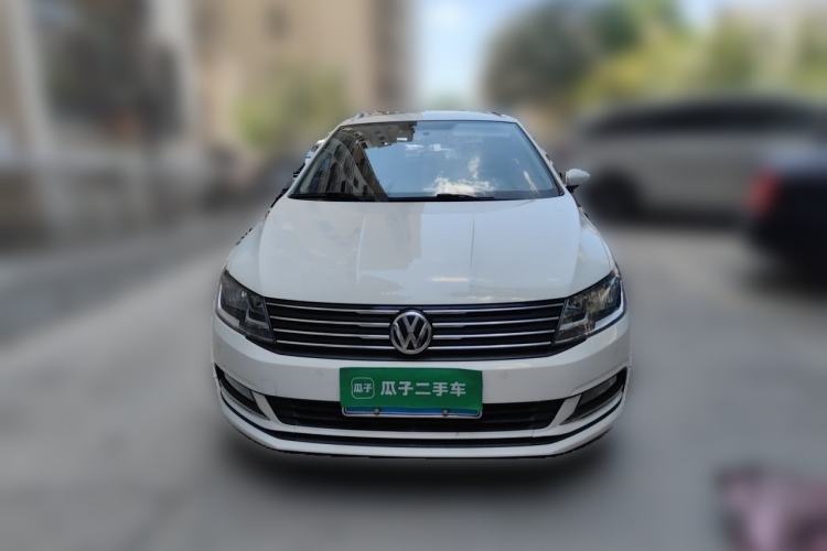 Used Volkswagen Gran Lavida 2017 1.6L Manual Comfort Edition Front
