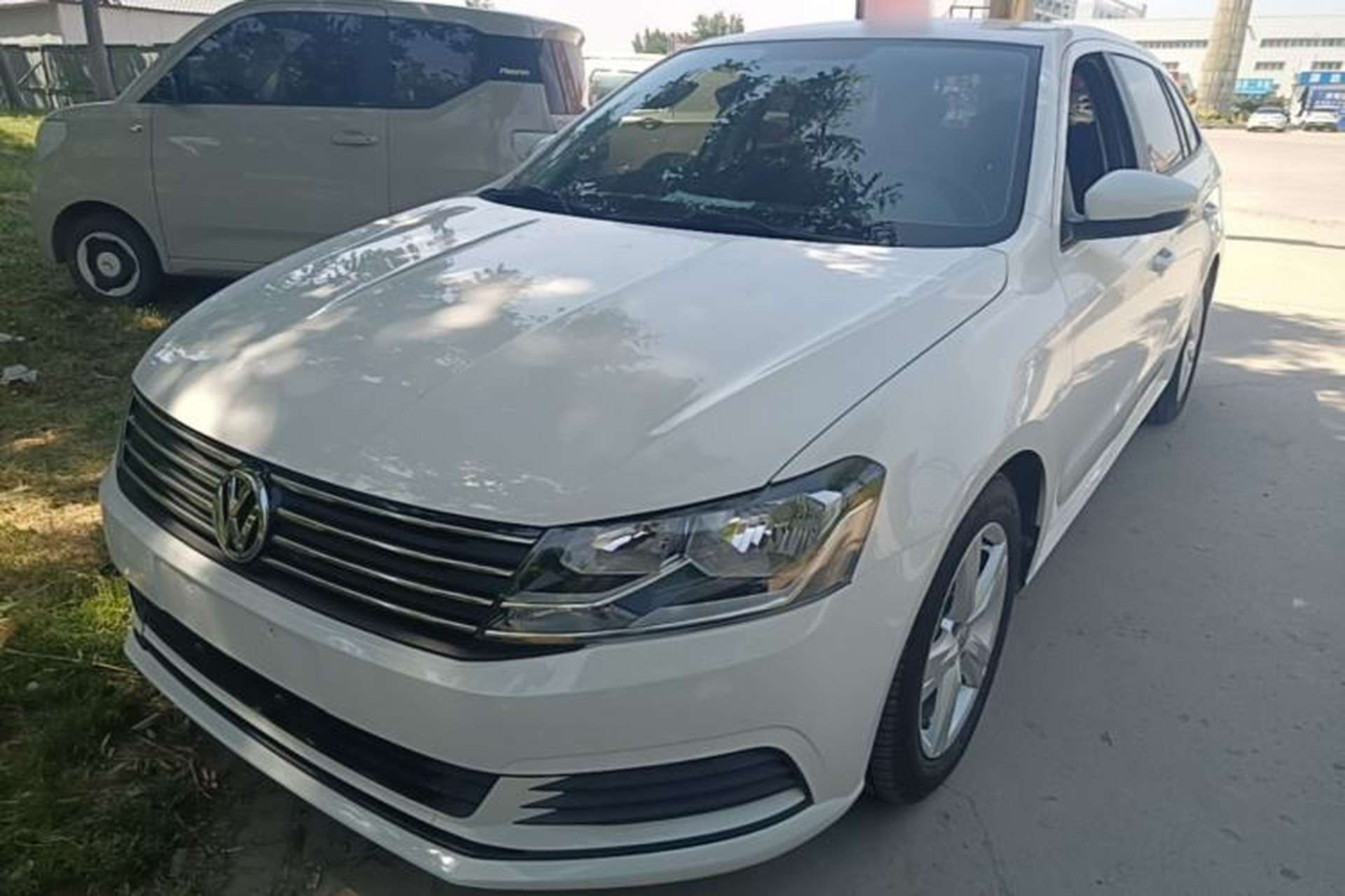 Used Volkswagen Gran Lavida 2017 1.6L Automatic Fashion Edition Front Left 45 Deg