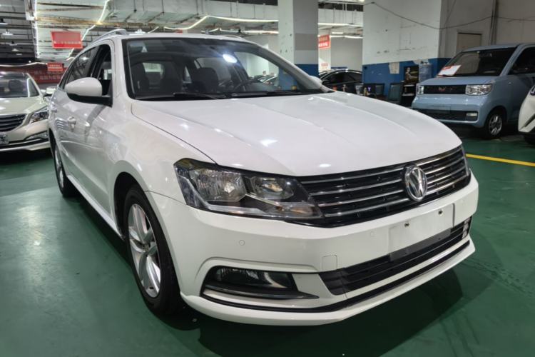Used Volkswagen Gran Lavida 2017 230TSI DSG Comfort Edition Front Right 45 Deg
