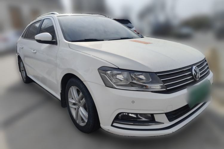 Used Volkswagen Gran Lavida 2017 1.6L Automatic Comfort Edition Front Right 45 Deg