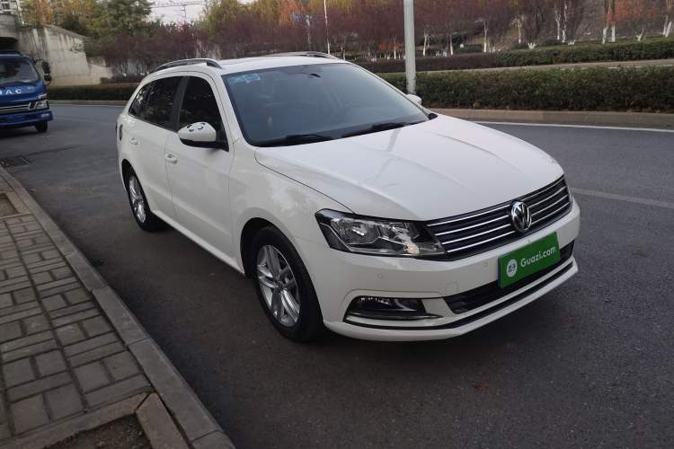 Used Volkswagen Gran Lavida 2017 180TSI DSG Comfort Edition Front Right 45 Deg