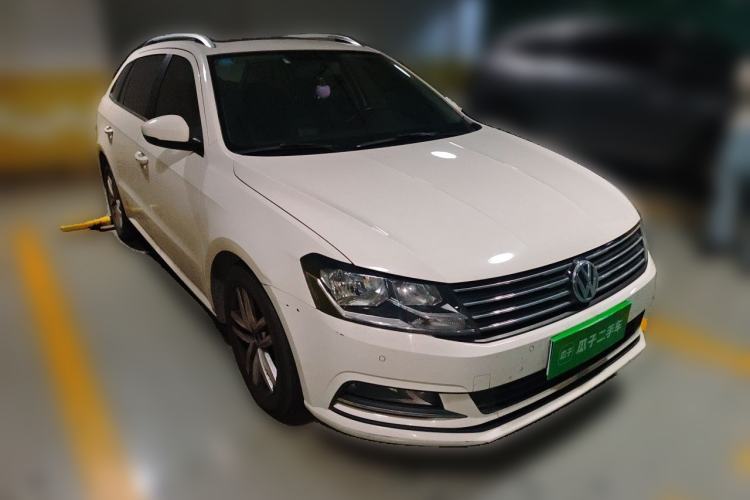 Used Volkswagen Gran Lavida 2017 230TSI DSG Comfort Edition Front Right 45 Deg