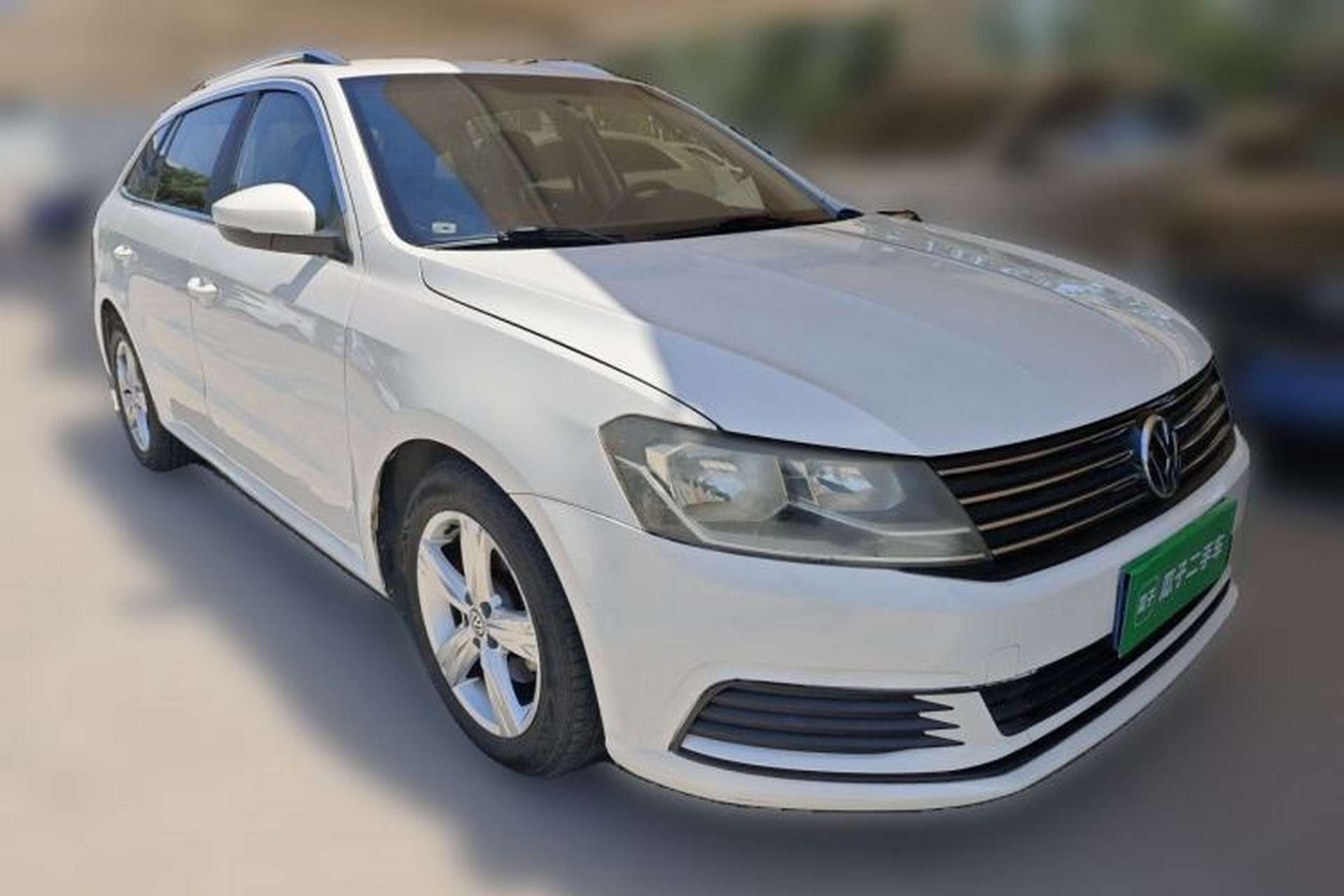 Used Volkswagen Gran Lavida 2017 1.6L Automatic Fashion Edition Front Right 45 Deg