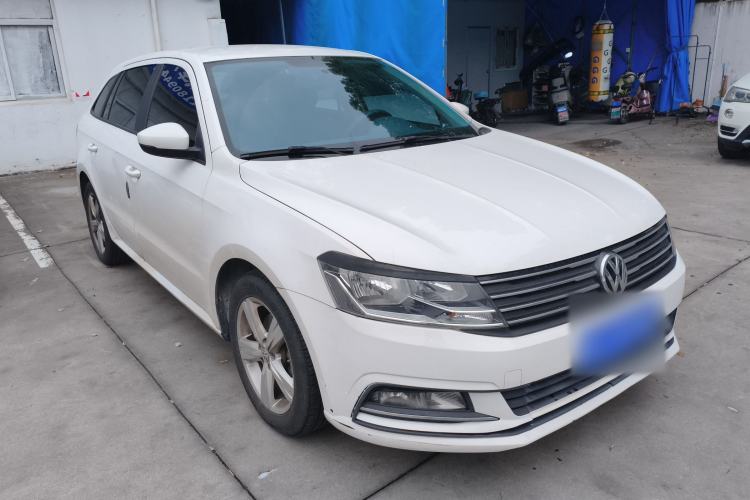Used Volkswagen Gran Lavida 2017 1.6L Automatic Fashion Edition Front Right 45 Deg