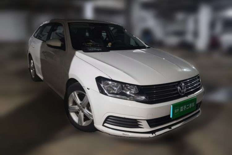 Used Volkswagen Gran Lavida 2017 1.6L Automatic Fashion Edition Front Right 45 Deg