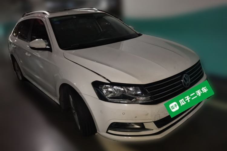 Used Volkswagen Gran Lavida 2017 180TSI DSG Comfort Edition Front Right 45 Deg