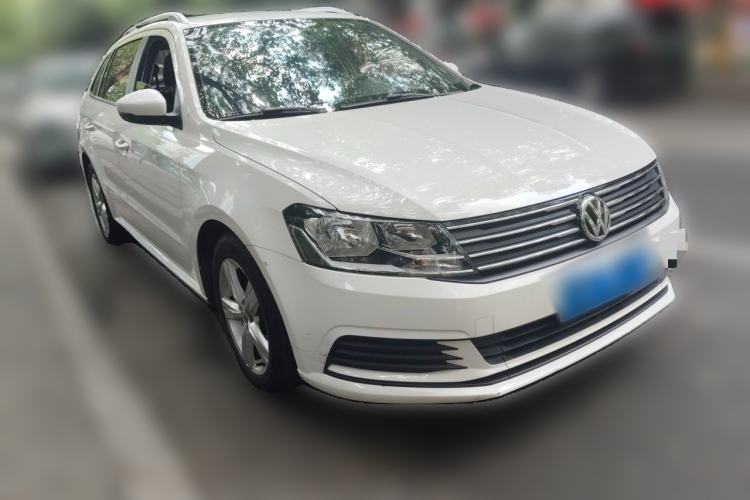 Used Volkswagen Gran Lavida 2017 1.6L Automatic Fashion Edition Front Right 45 Deg