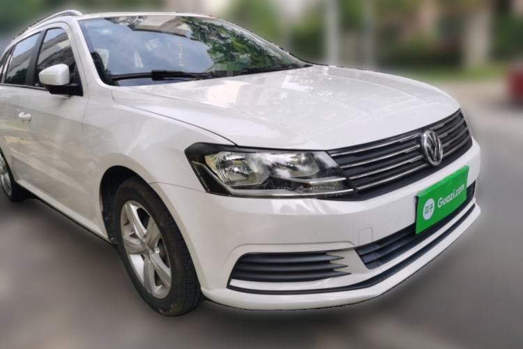 Used Volkswagen Gran Lavida 2017 1.6L Manual Fashion Edition Front Right 45 Deg