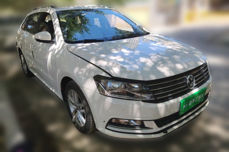 Used Volkswagen Gran Lavida 2017 180TSI DSG Comfort Edition Front Right 45 Deg