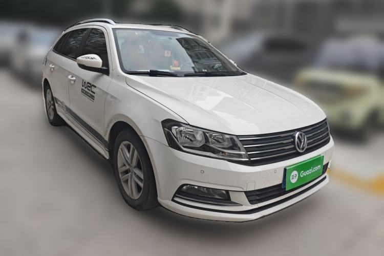 Used Volkswagen Gran Lavida 2017 180TSI DSG Comfort Edition Front Right 45 Deg