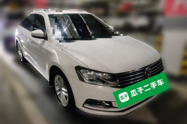 Used Volkswagen Gran Lavida 2017 180TSI DSG Comfort Edition Front Right 45 Deg