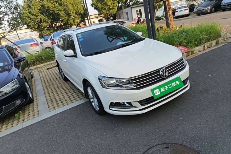 Used Volkswagen Gran Lavida 2017 180TSI DSG Comfort Edition Front Right 45 Deg