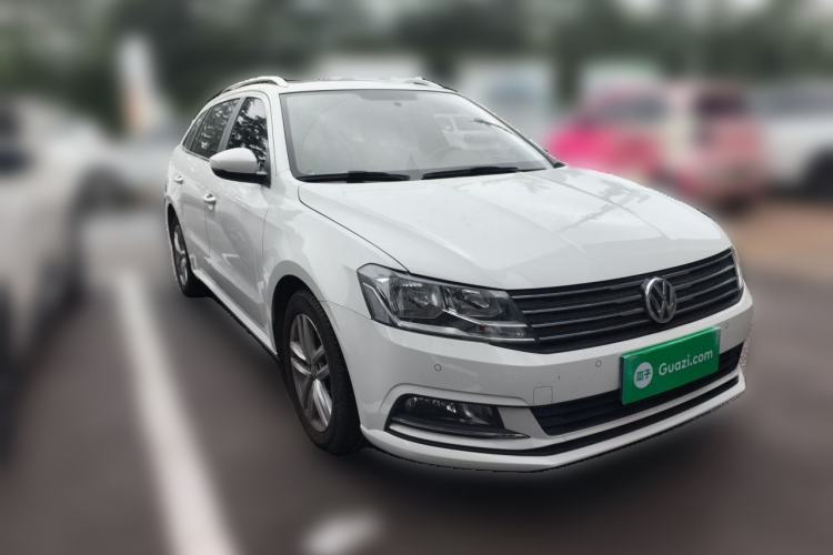Used Volkswagen Gran Lavida 2017 230TSI DSG Comfort Edition Front Right 45 Deg