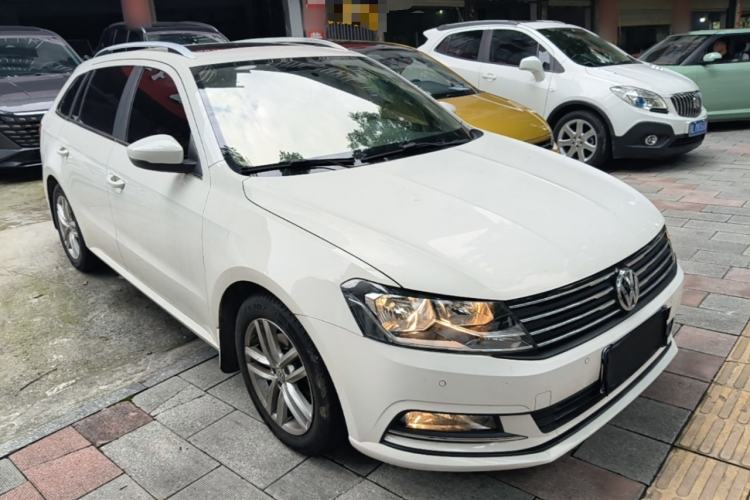 Used Volkswagen Gran Lavida 2017 230TSI DSG Comfort Edition Front Right 45 Deg