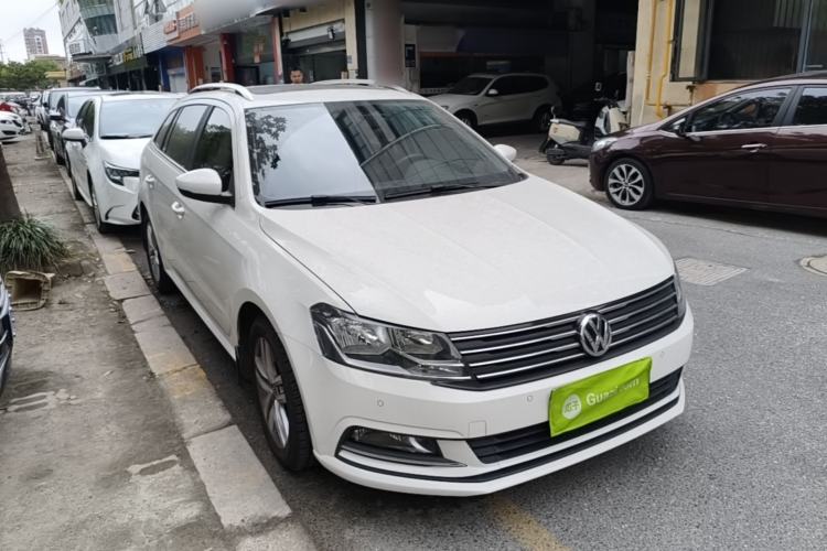 Used Volkswagen Gran Lavida 2017 230TSI DSG Comfort Edition Front Right 45 Deg