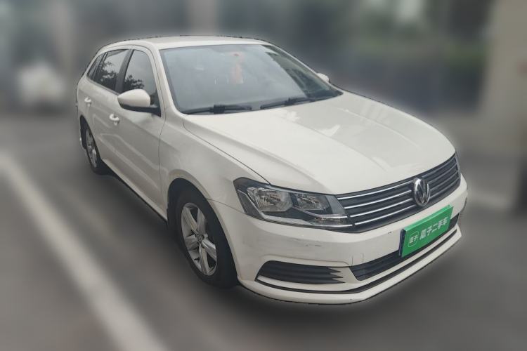 Used Volkswagen Gran Lavida 2017 1.6L Automatic Fashion Edition Front Right 45 Deg