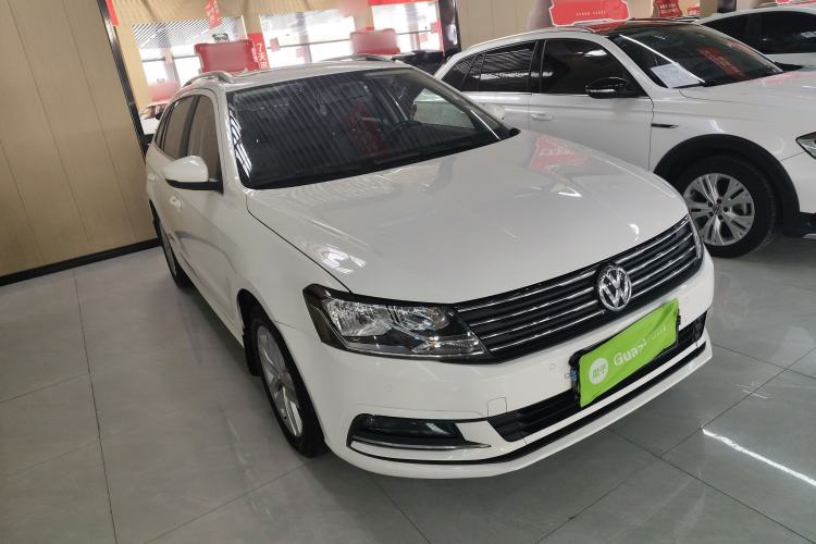 Used Volkswagen Gran Lavida 2017 180TSI DSG Comfort Edition Front Right 45 Deg