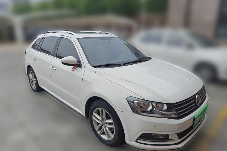 Used Volkswagen Gran Lavida 2017 1.6L Automatic Comfort Edition Front Right 45 Deg