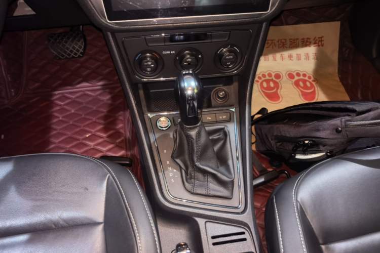 Used Volkswagen Gran Lavida 2017 230TSI DSG Comfort Edition Gear Lever