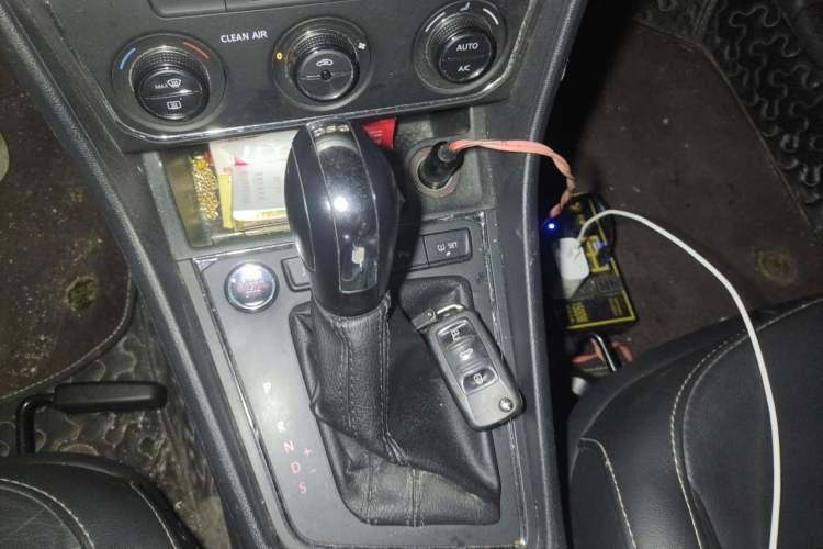 Used Volkswagen Gran Lavida 2017 230TSI DSG Comfort Edition Gear Lever
