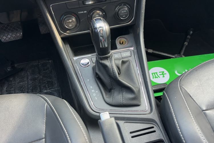 Used Volkswagen Gran Lavida 2017 180TSI DSG Comfort Edition Gear Lever